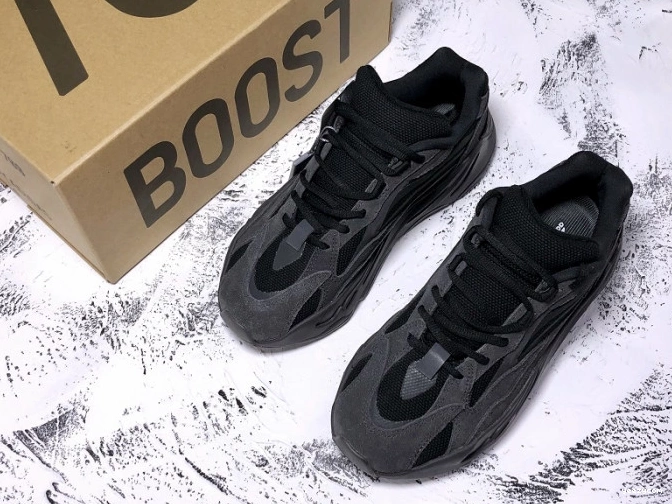 700 Yeezy FU6684 Boost Adidas V2 Vanta
